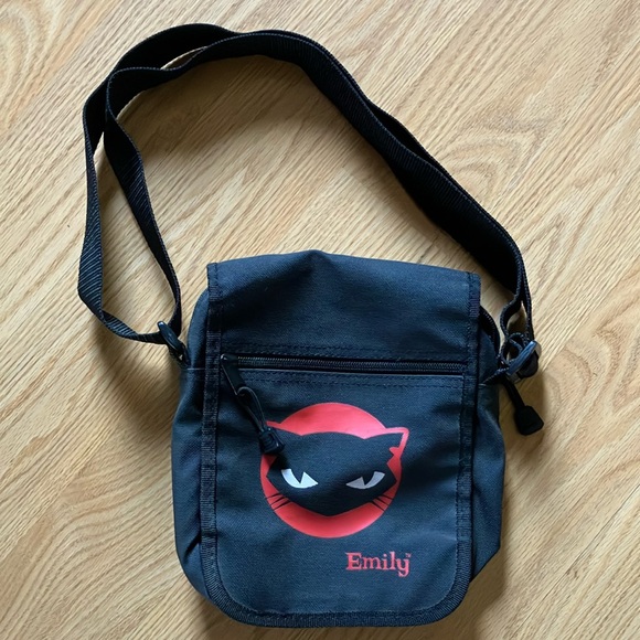 Charming Black and Red Shoulder Bag with Cat Design - Picture 1 of 4